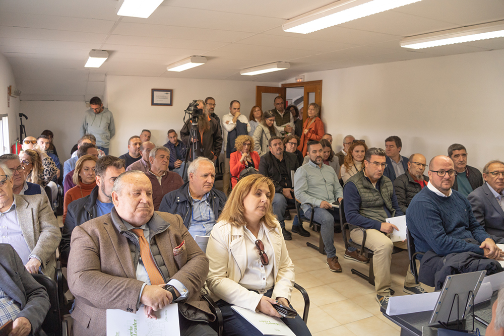 Ayuntamientos de la zona de ADAC firman 42 proyectos de pequeña infraestructura, con una inversión cercana a los 600.000 euros