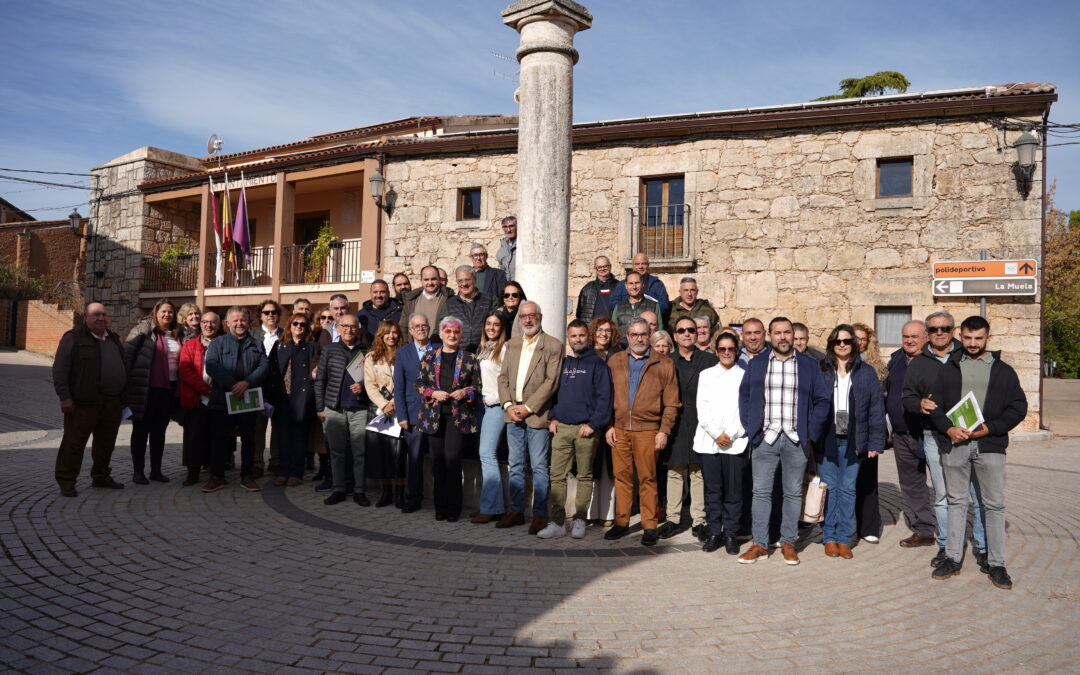 Una academia itinerante de inglés y 47 ayuntamientos de la zona de ADAC firman proyectos con una inversión superior a los 500.000 euros