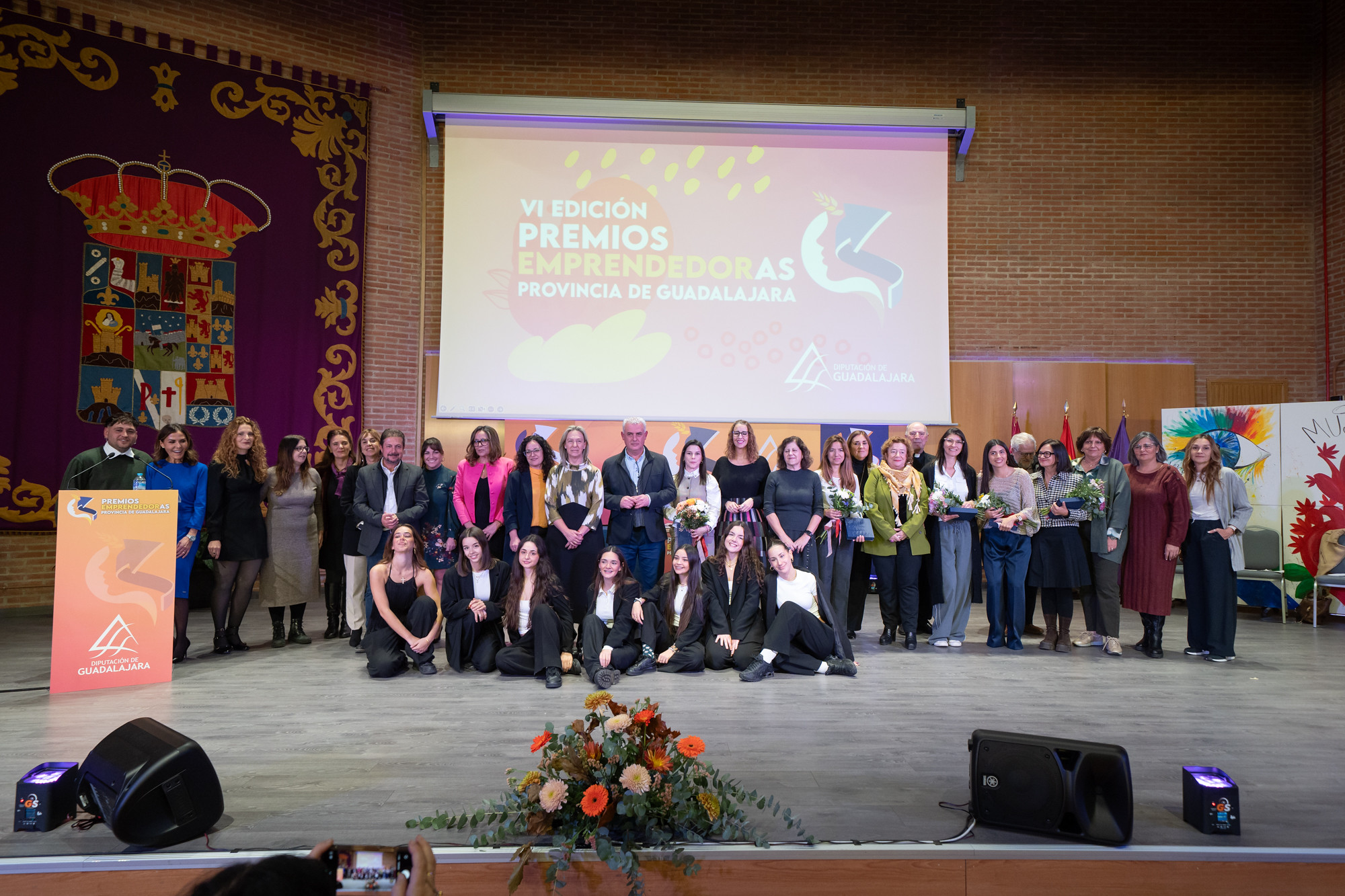 foto de familia de las mujeres premio emprendedoras 2025