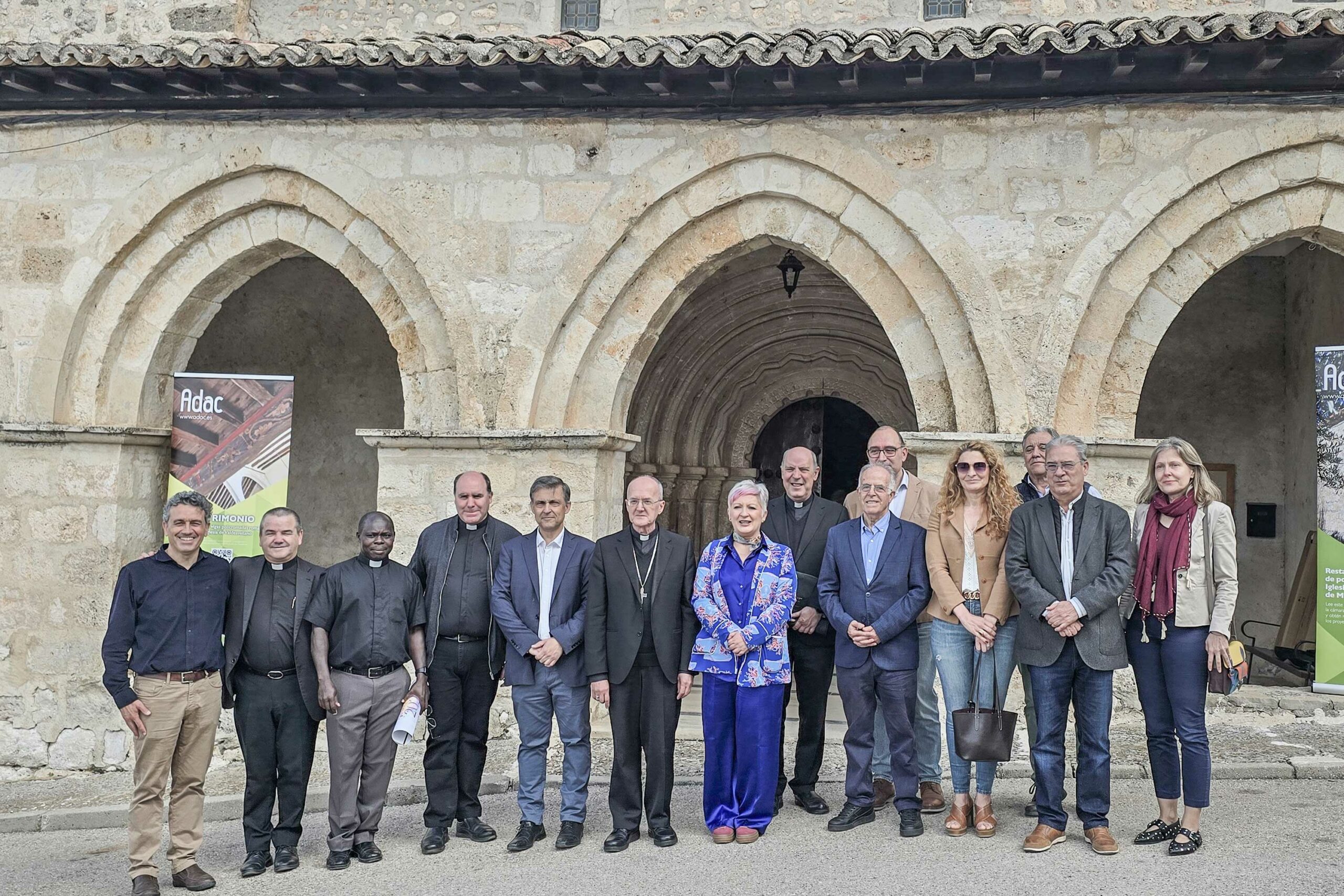 Foto familia ayudas patrimonio Valdeavellano