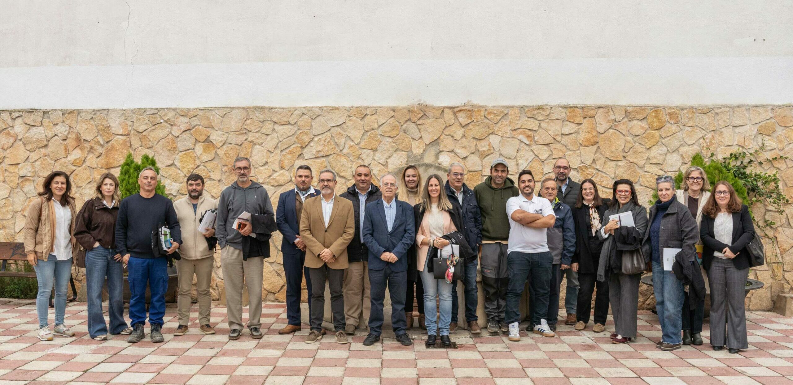 foto familia firma contratos