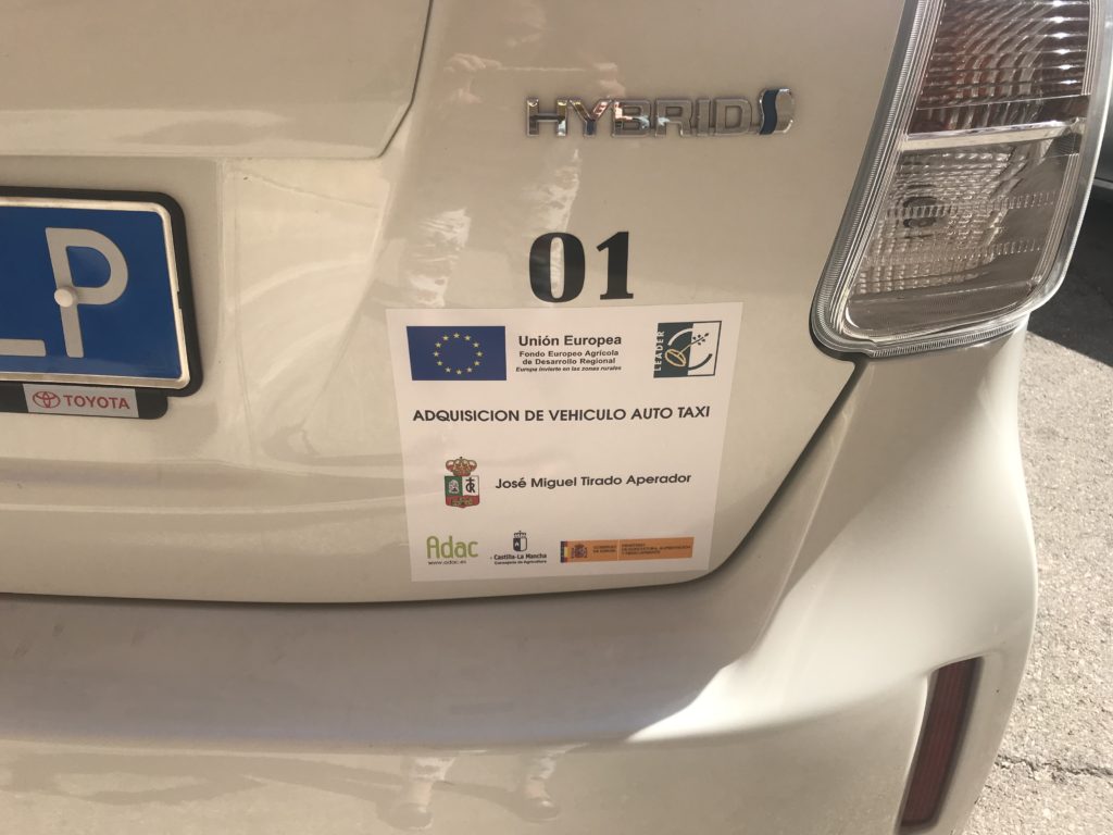 Vehículo auto-taxi financiado por ayudas LEADER en Fontanar