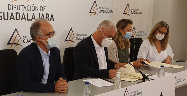 ADAC gestionará dos convocatorias de ayudas de la Diputación para negocios rurales e infraestructuras agrarias